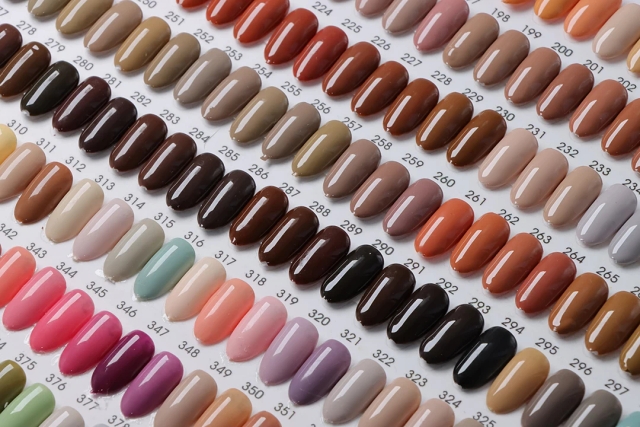 HEMA-Free Gel Polish for Sensitive Nails Salon High Pigmentation Self-leveling Eco-friendly Nail Gel With KG Bulk Packaging