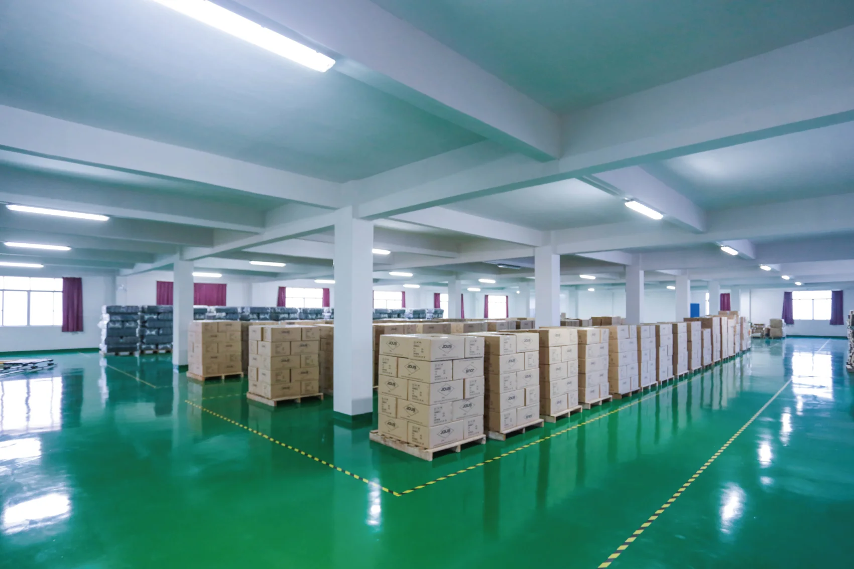 Quality control for professional nail gel products at JOUS factory