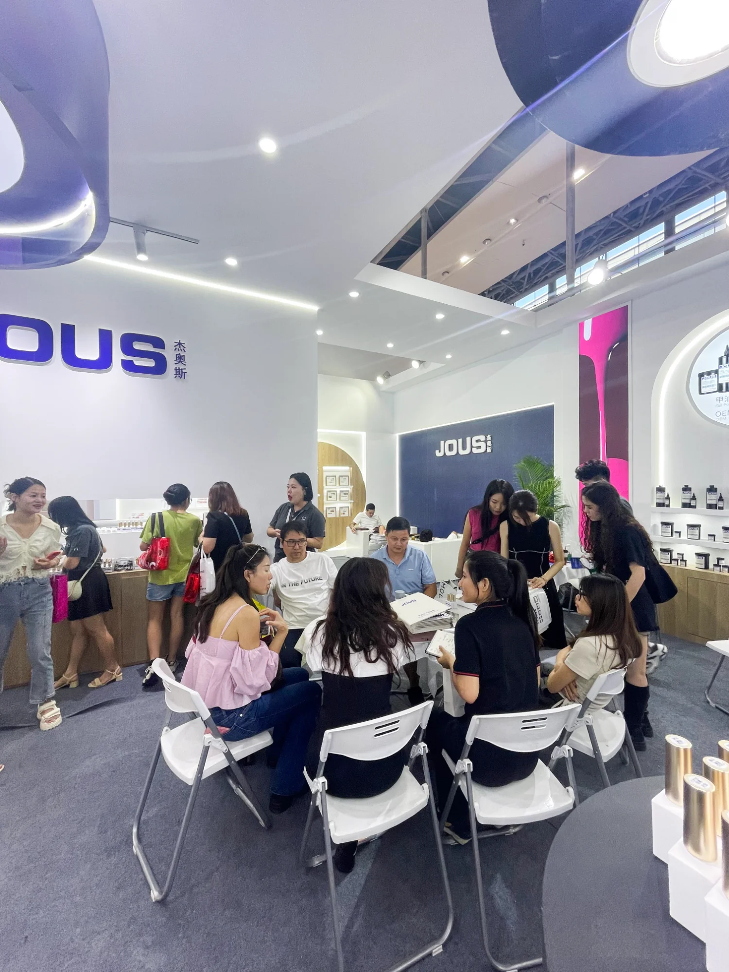 Nail gel product display for global private label beauty brands