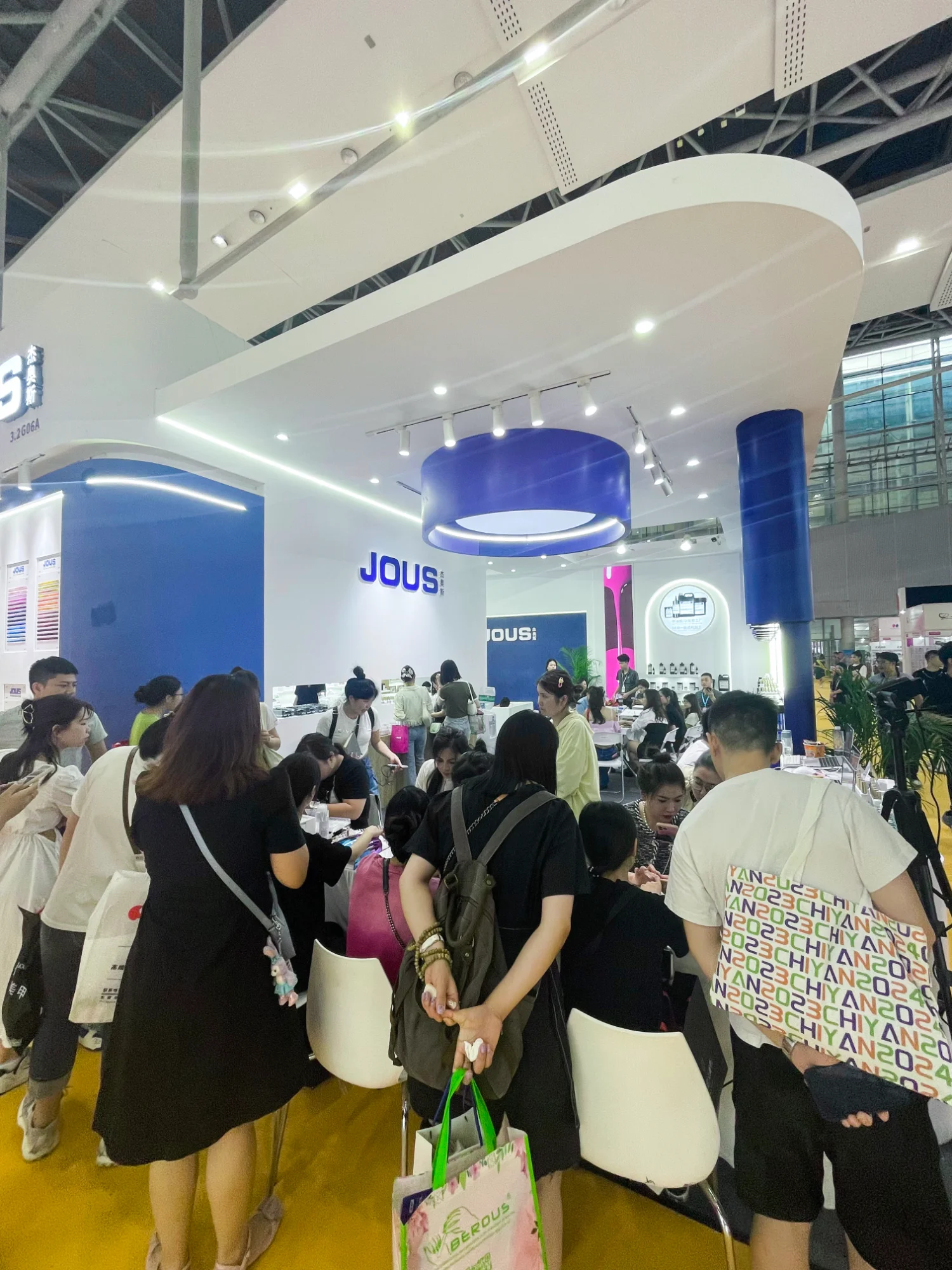 Beauty exhibition highlights featuring professional nail products